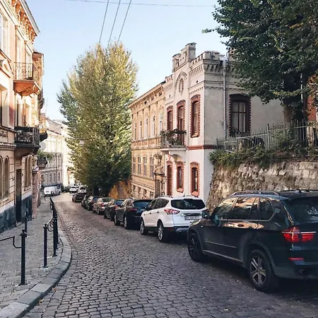 In Palatyn * Lviv